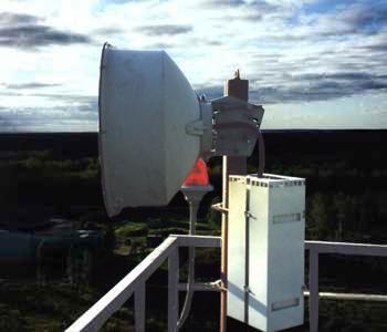 Одна из антенн радиорелейной линии, построенной нами на оборудовании NL185